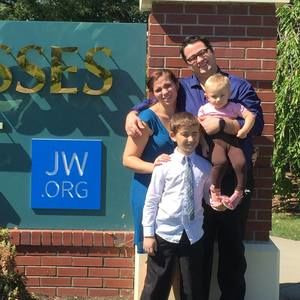 Meet your Posher, Jonathan